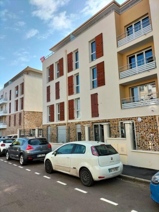 Appartement F2 De Haut Standing En Hypercentre Avec Jardin Prive A 270 M De La Gare De Mantes ! Eksteriør billede