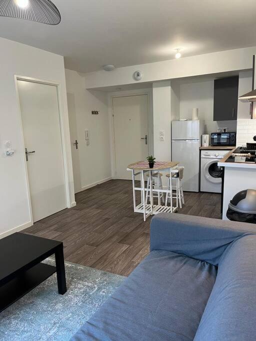 Appartement F2 De Haut Standing En Hypercentre Avec Jardin Prive A 270 M De La Gare De Mantes ! Eksteriør billede