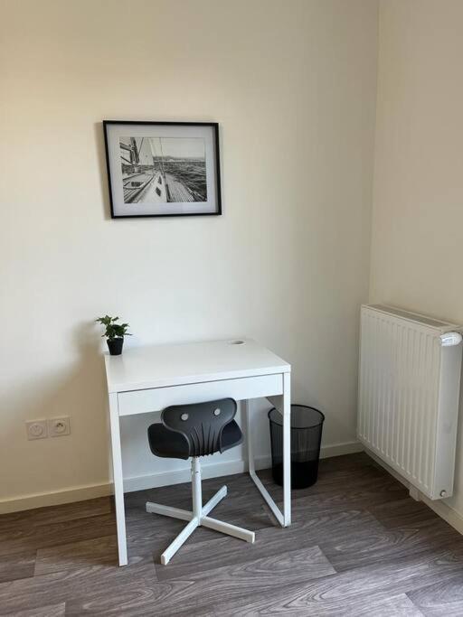 Appartement F2 De Haut Standing En Hypercentre Avec Jardin Prive A 270 M De La Gare De Mantes ! Eksteriør billede