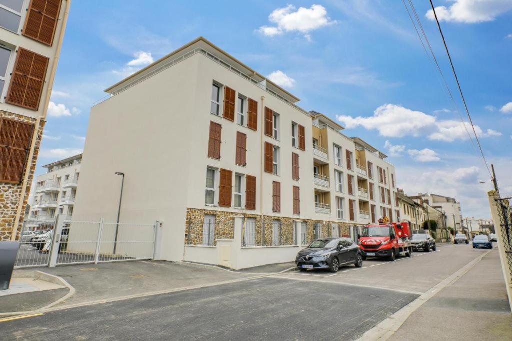 Appartement F2 De Haut Standing En Hypercentre Avec Jardin Prive A 270 M De La Gare De Mantes ! Eksteriør billede