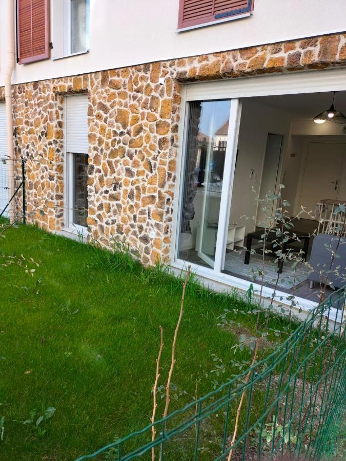 Appartement F2 De Haut Standing En Hypercentre Avec Jardin Prive A 270 M De La Gare De Mantes ! Eksteriør billede