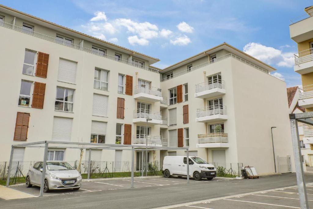 Appartement F2 De Haut Standing En Hypercentre Avec Jardin Prive A 270 M De La Gare De Mantes ! Eksteriør billede